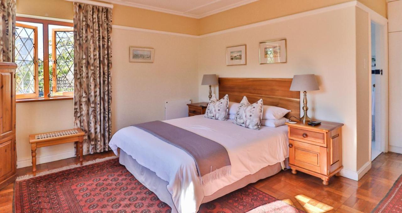 Knightsbury Guest House เคปทาวน์ ภายนอก รูปภาพ