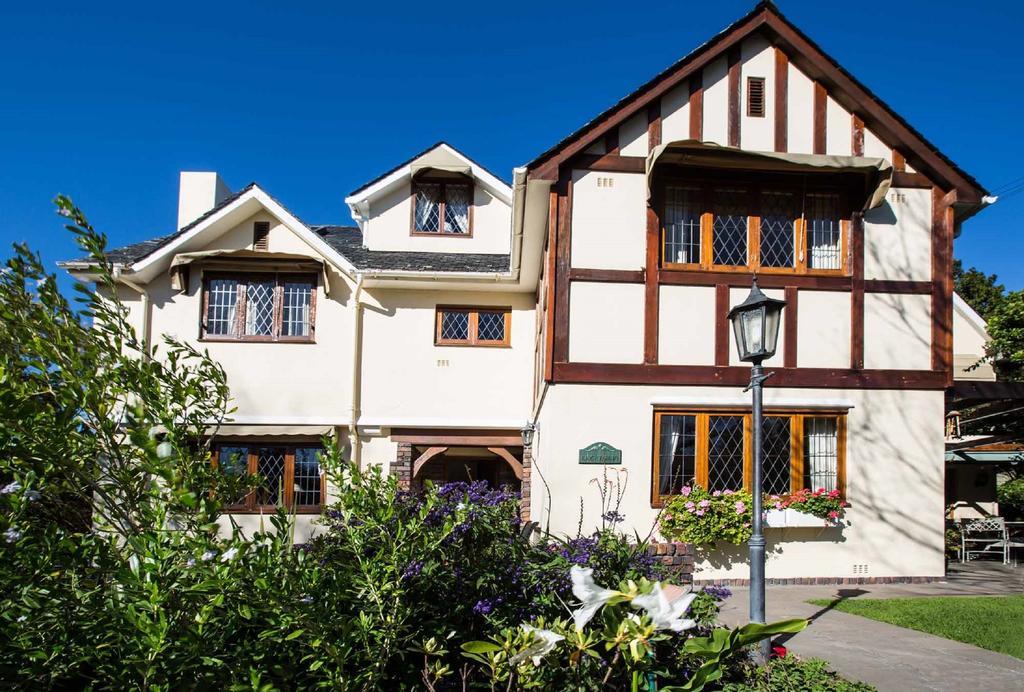 Knightsbury Guest House เคปทาวน์ ภายนอก รูปภาพ