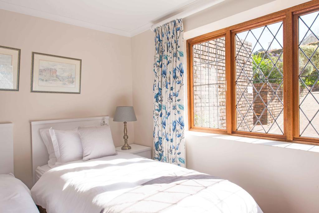 Knightsbury Guest House เคปทาวน์ ห้อง รูปภาพ