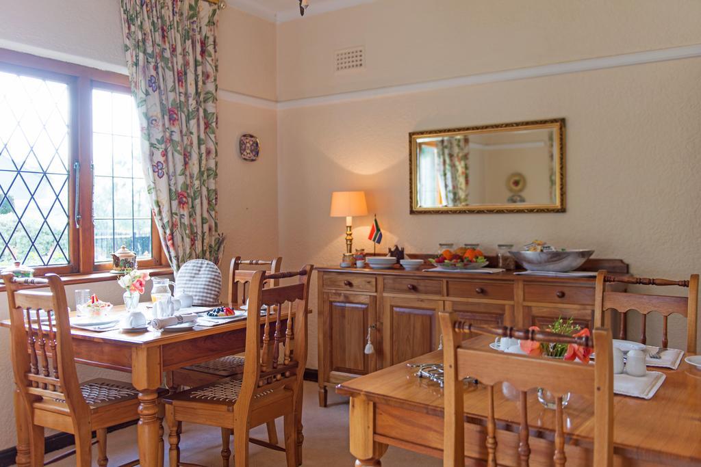 Knightsbury Guest House เคปทาวน์ ภายนอก รูปภาพ