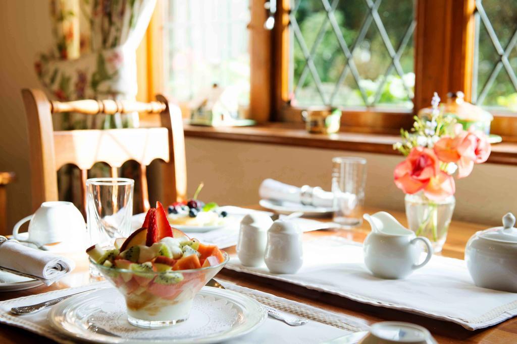 Knightsbury Guest House เคปทาวน์ ภายนอก รูปภาพ
