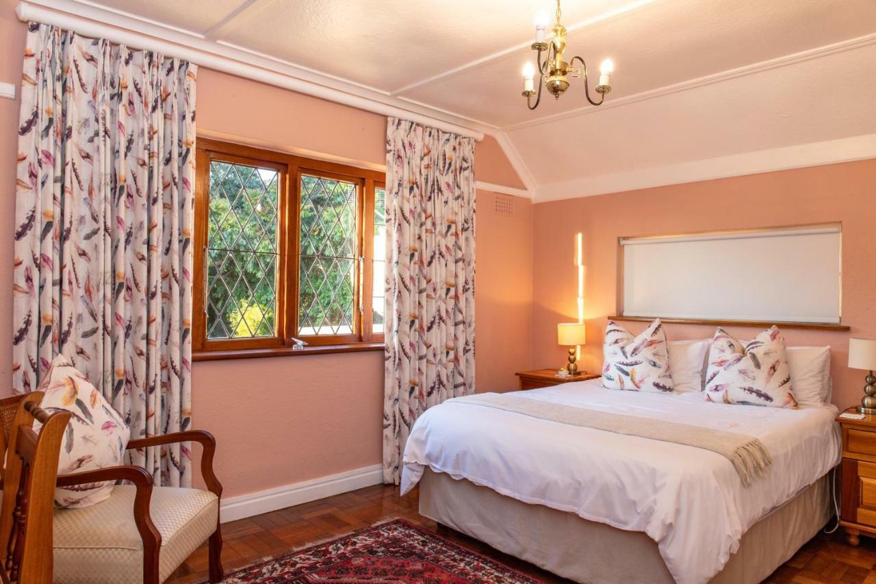 Knightsbury Guest House เคปทาวน์ ภายนอก รูปภาพ